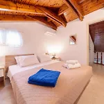 Apartment Iphigenia At *