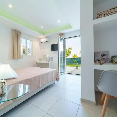 Apartament Iphigenia At Kateleios
