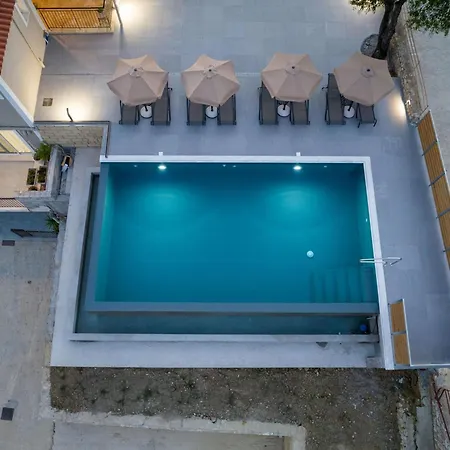 Iphigenia At Lägenhet Kateleios