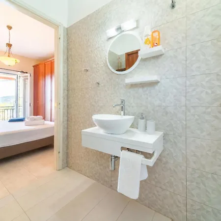 Iphigenia At Apartman Kateliósz