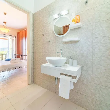 Iphigenia At * Кателиос