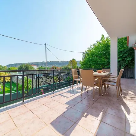 Апартаменты Iphigenia At